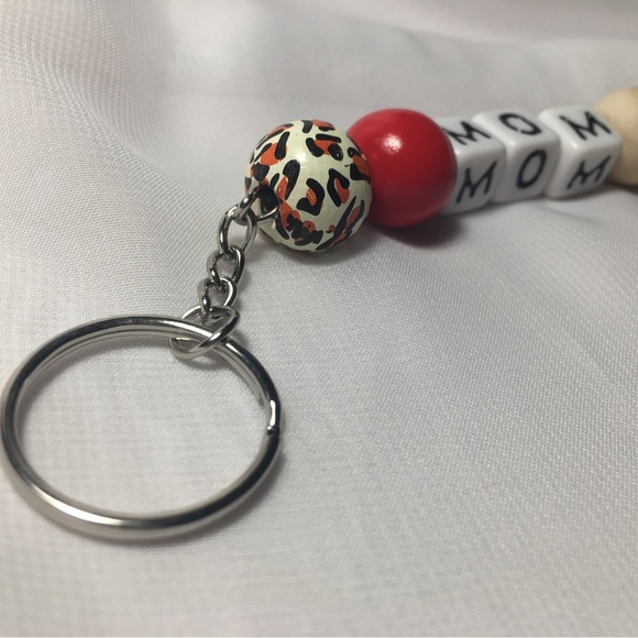 Mom Keychain ❤️ - Picture 2 of 5